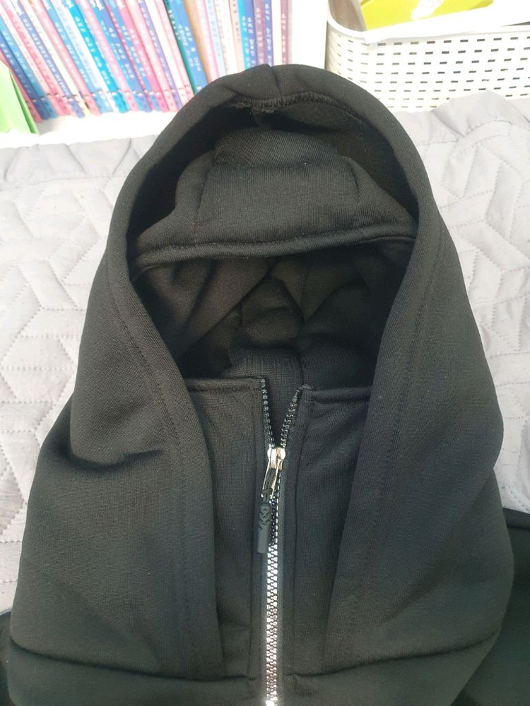 Contrez 검정색 후드집업--4