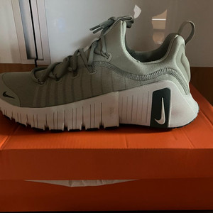 [신품] 나이키 프리런 270 운동화