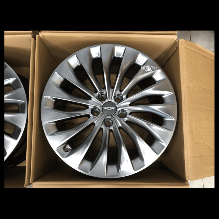 EQ900 터빈 19인치 휠 판매합니다. 2454519 2754019 이미지