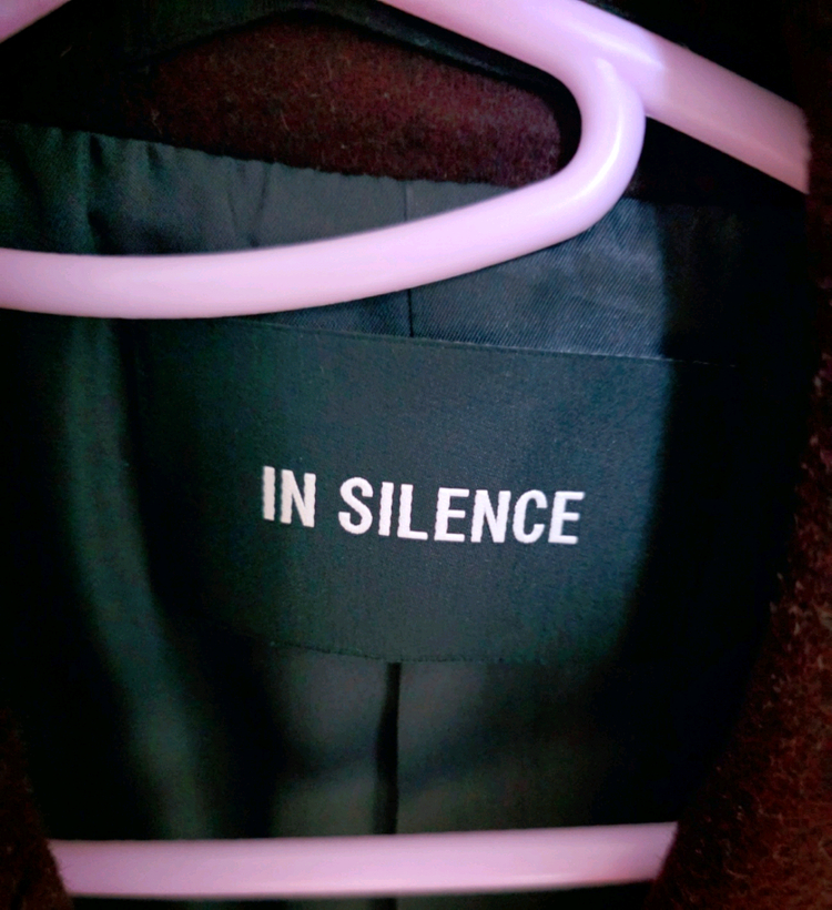 무신사 IN SILENCE 남성 버건디 코트 판매합니다--3