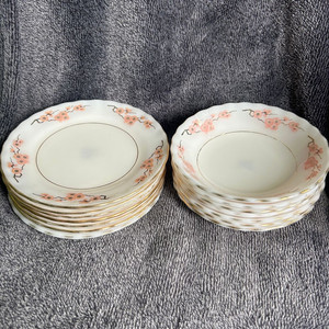 빈티지 오파롱 매화 밀크글라스 그릇 접시 세트 팝니다 이미지