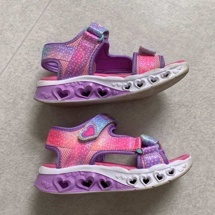 스케쳐스 여아 샌들 180 ㅡ 택포 2만--1