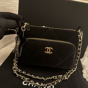 샤넬 밸벳 사각 숄더 크로스백