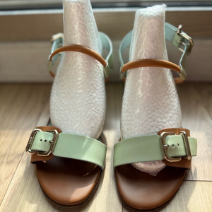 TODS 샌들(235-240)정가76만원(36사이즈)