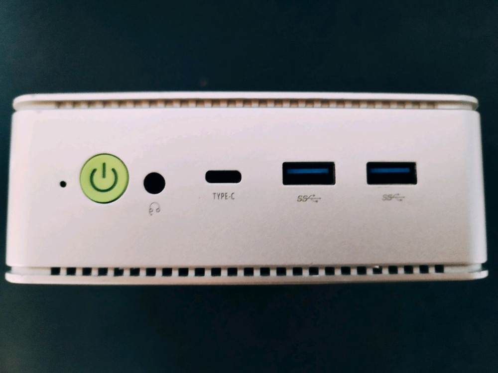 intel ultra5 미니pc 팝니다.--2