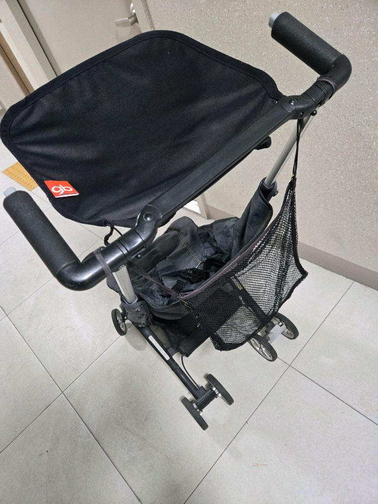 포킷 기내용 휴대용 유모차 이미지