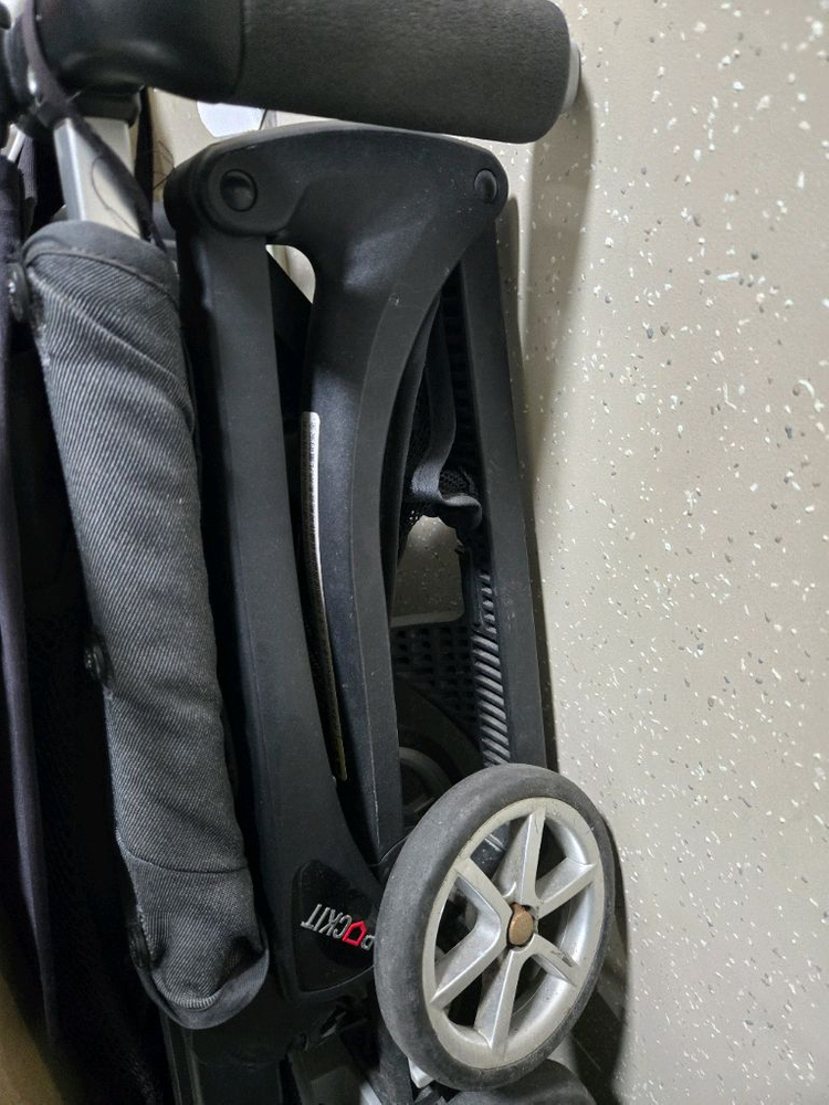 포킷 기내용 휴대용 유모차 이미지