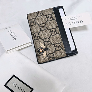 구찌 벌 카드지갑 정품입니다 모델 451277