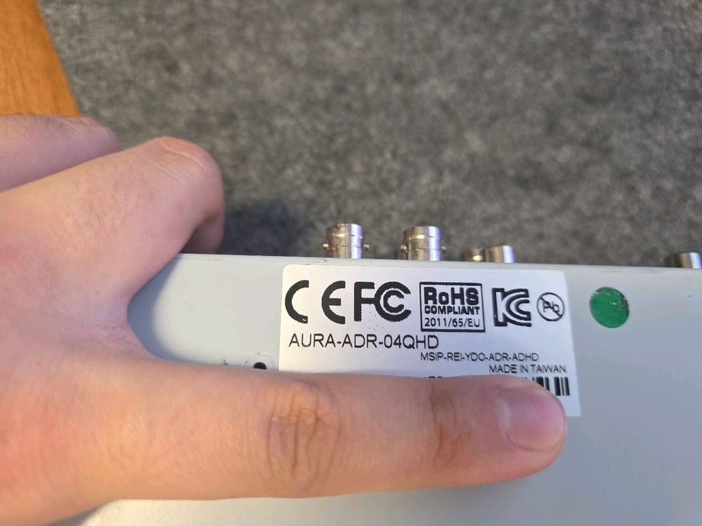 아우라 CCTV 녹화기 AURA-ADR-04QHD(1TB) 이미지