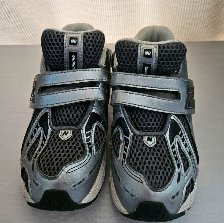 뉴발란스 키즈 1906 운동화 이미지