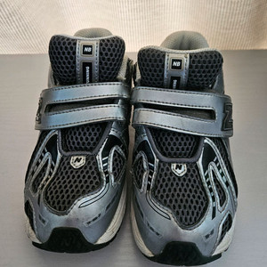 뉴발란스 키즈 1906 운동화 이미지