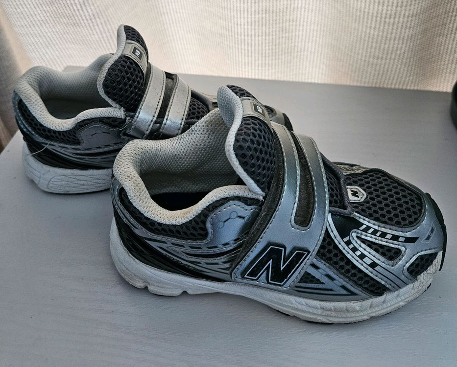 뉴발란스 키즈 1906 운동화 이미지