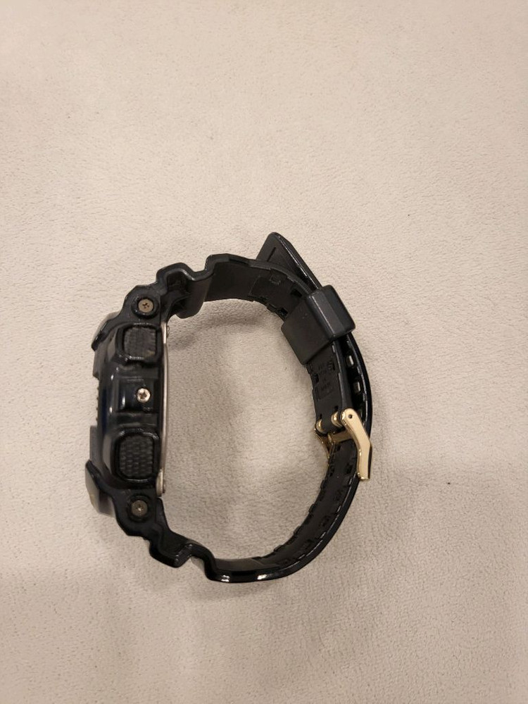 정품 지샥g-shock 빅페이스 흑금 시계 팔아요.(택포7만)--2
