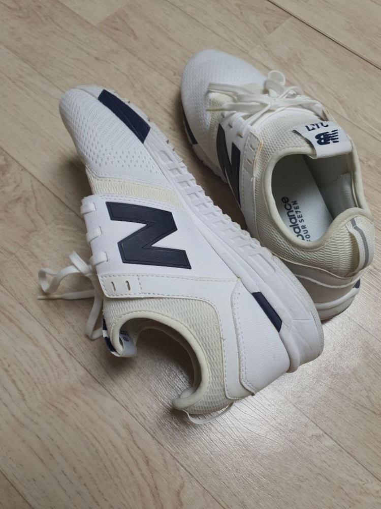 260 뉴발란스 운동화 스니커즈 러닝화 260 완전깨끗 이미지