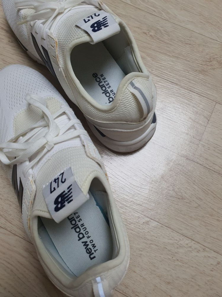 260 뉴발란스 운동화 스니커즈 러닝화 260 완전깨끗 이미지