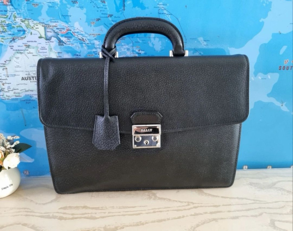 발리 서류가방.은장(최상급소가죽.정품--1