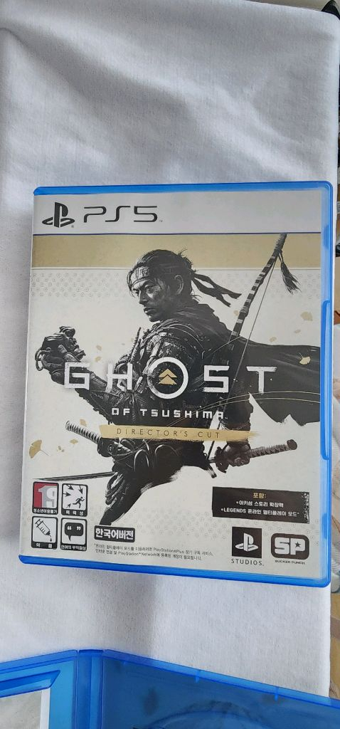 PS5 고스트 오브 요테이와 고스트 오브 쓰시마 디렉터스 컷 팝니다.--3