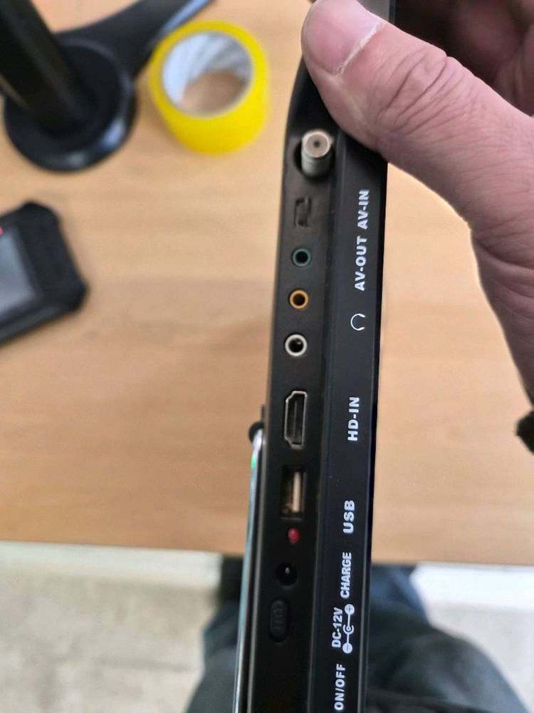 충전식 휴대용 미니 디지털 TV 지지대 DVB-T2, ISDBT ATSC Hevc H265, 10 비트 코드 TV 이미지