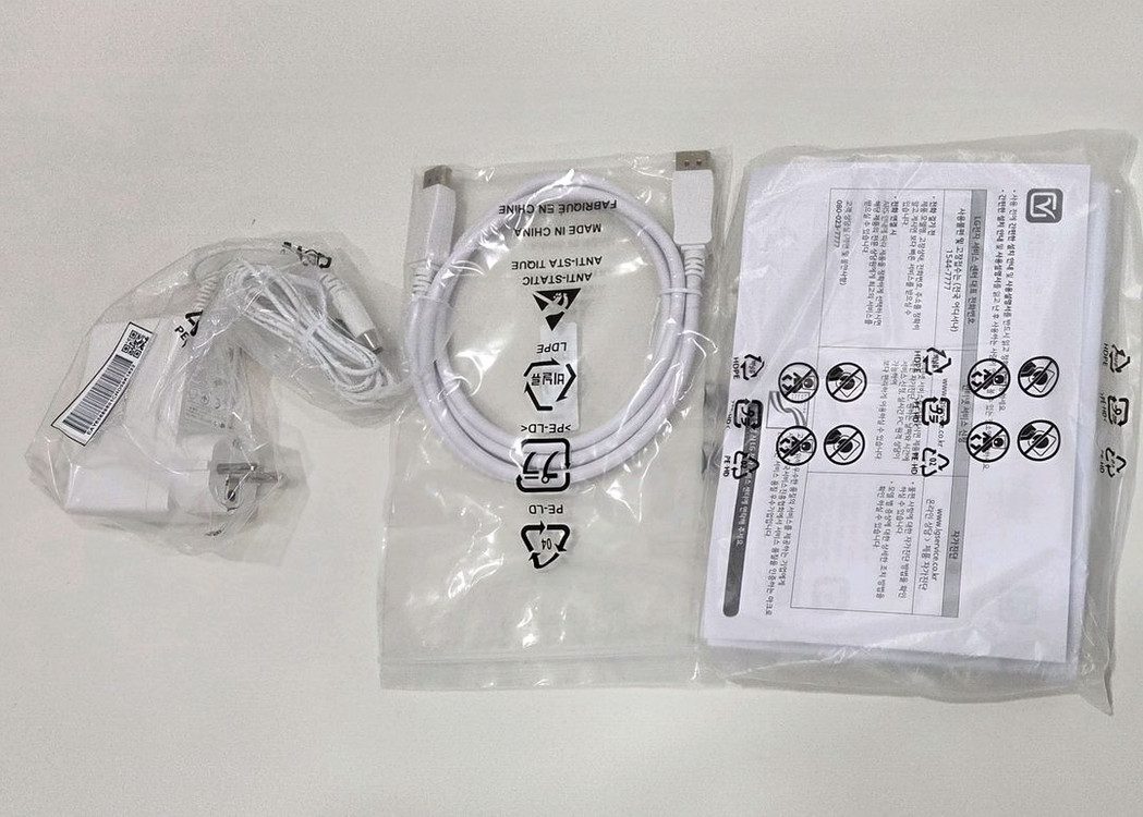 [S급]LG 32인치 4K UHD 모니터 32UN650K 판매합니다 이미지