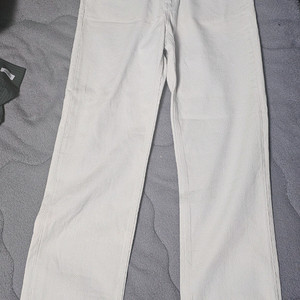 브랜디드 1785 32인치