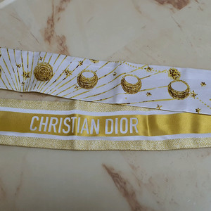 디올 마차 실크 스카프