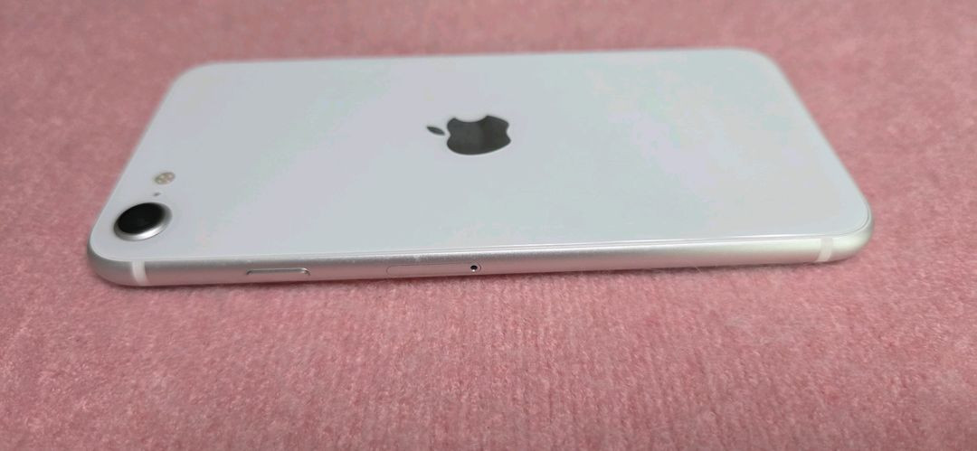 아이폰se2 64기가 화이트--2