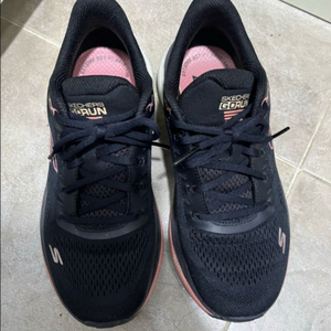 스케처스 맥스 쿠셔닝 런닝화 225