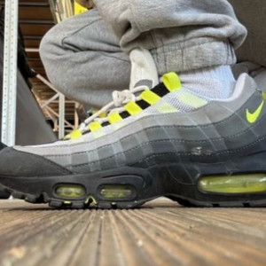 나이키 에어맥스95 형광 그레이 사이즈 교환 260size