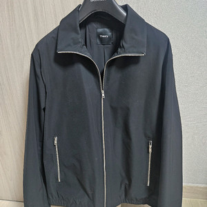 띠어리옴므 나일론 자켓 블랙 L 팝니다