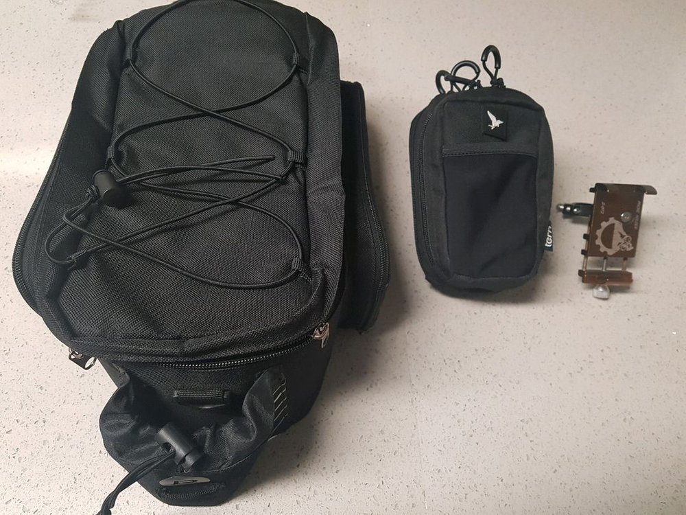 자전거 경보기, 라이트, 벨, 가방, 용품, 휠타이어 팝니다--2