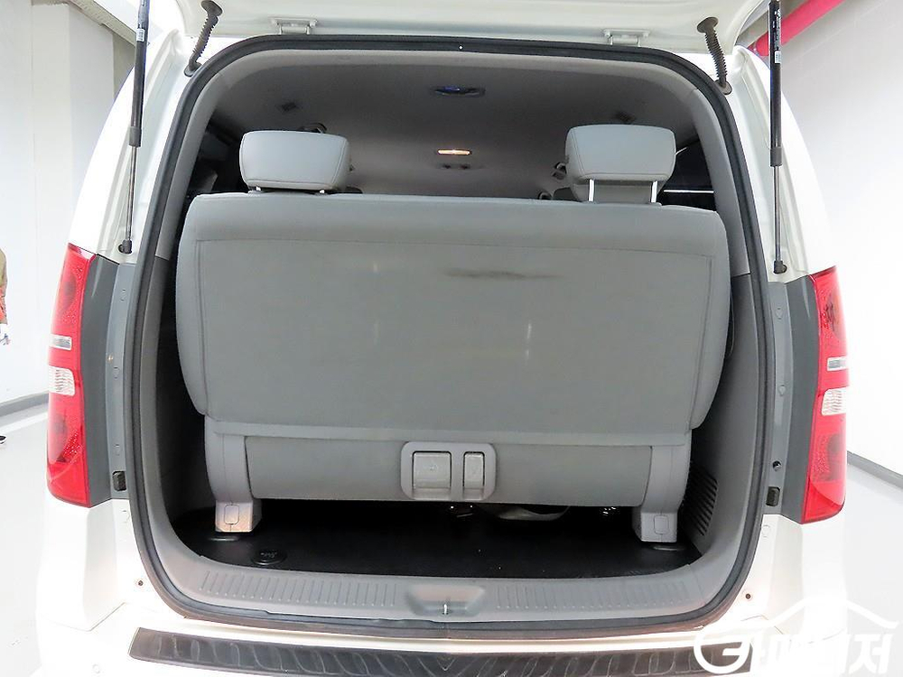 [현대]더 뉴 그랜드 스타렉스 2WD 웨건 11인승 스마트 (11인승) #3월급매--4