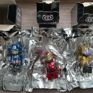 베어브릭 피규어 마블 체이스 인피니티 사가