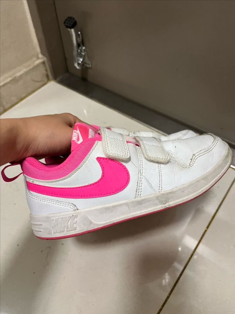 무료배송)여아 210사이즈 나이키운동화 이미지