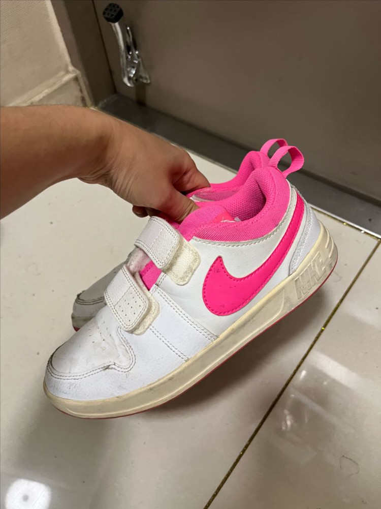 무료배송)여아 210사이즈 나이키운동화 이미지