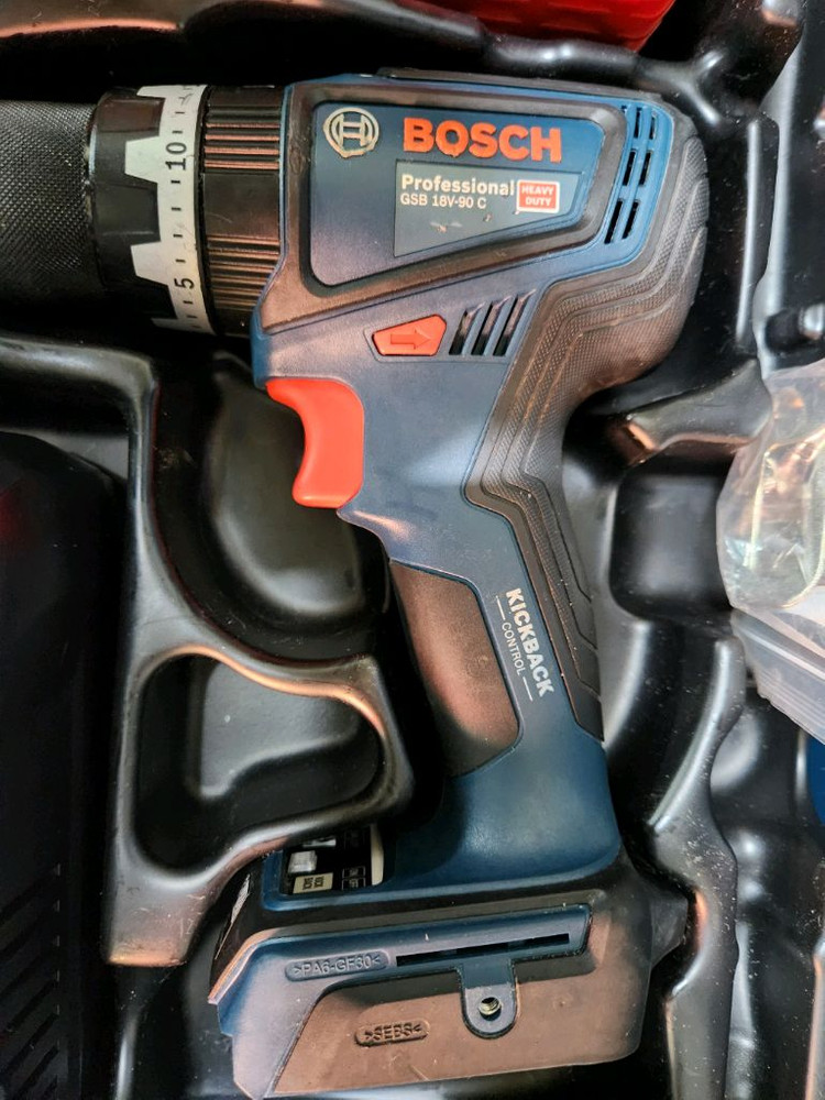 보쉬 GSB 18V-90 C 전문가용 드릴 드라이버 세트입니다 이미지