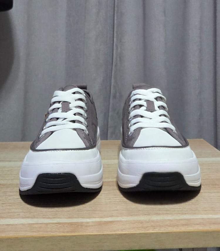 슈펜 슈탠다드 로우 키높이 스니커즈 230사이즈 새제품(노박스) 이미지