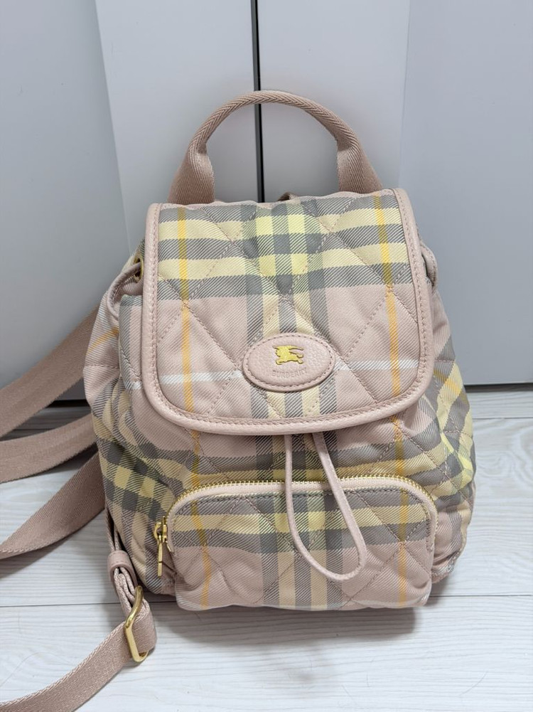 (상태 S급) 버버리 홀스슈 미니 백팩 티컵 핑크--1