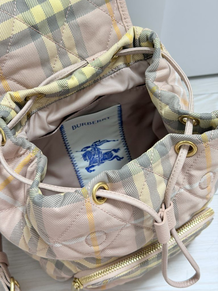 (상태 S급) 버버리 홀스슈 미니 백팩 티컵 핑크--3