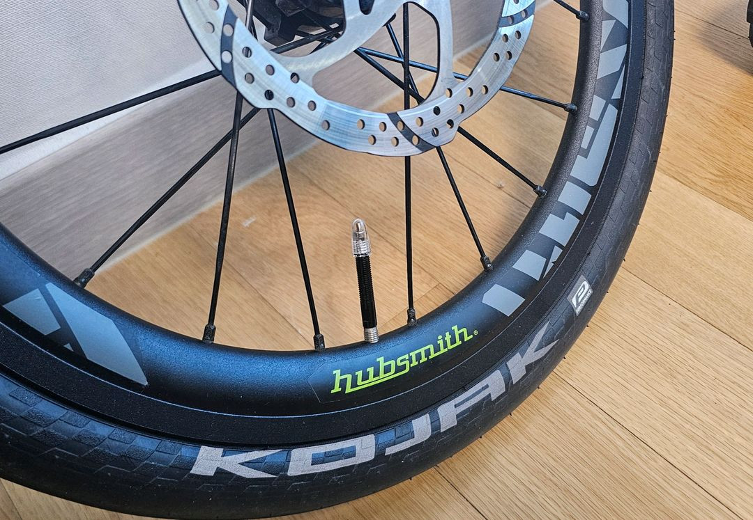 버디 r 허브스미스 18인치 휠 타이어 미니벨로--3