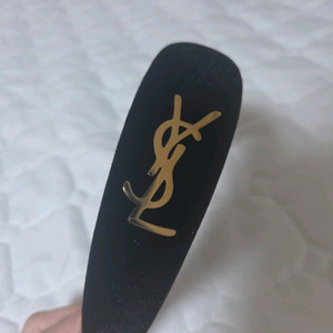 입생로랑 머리띠 새상품