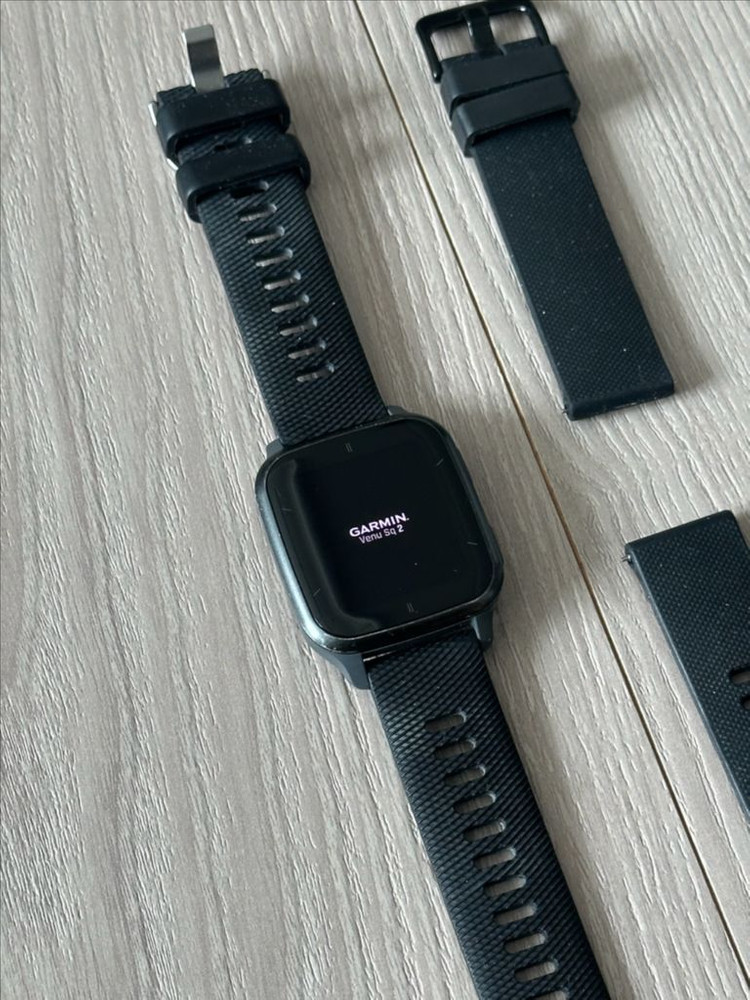 가민 베뉴 SQ2 블랙 스마트워치--4