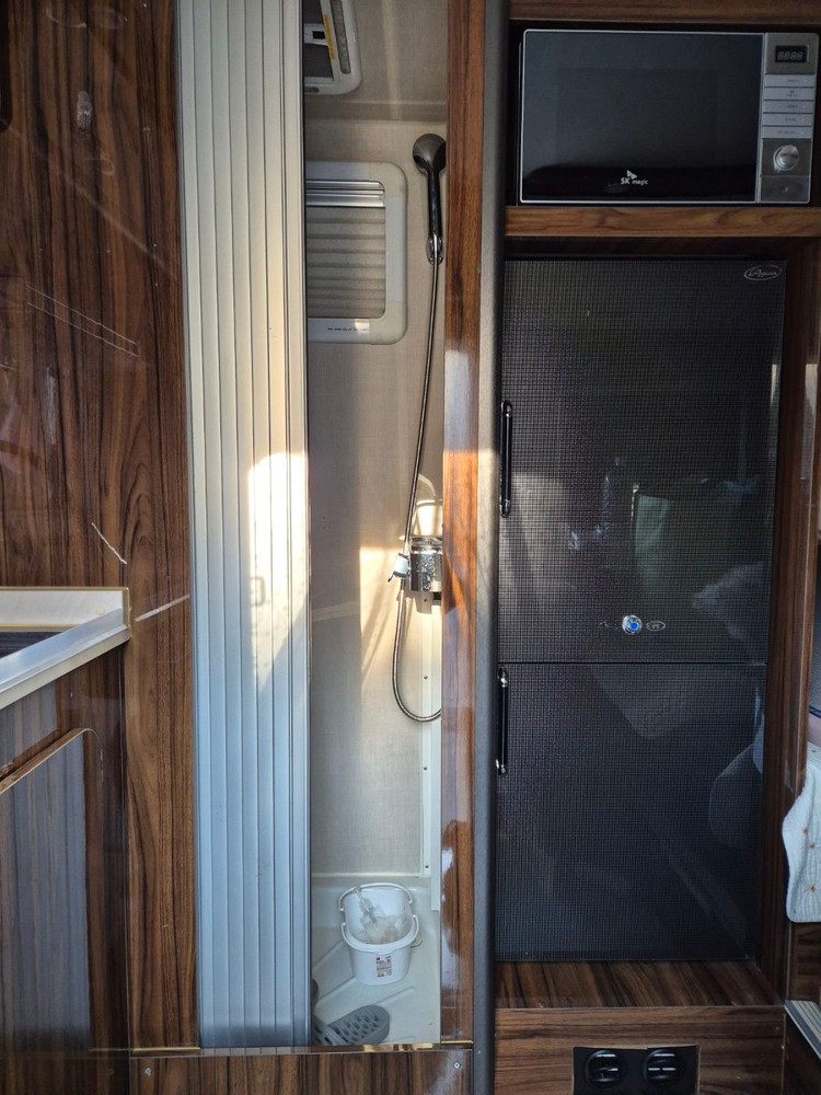 부산 영남캠핑카 350 (4200만) 21년5월출고 이미지