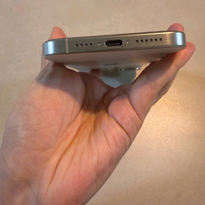 아이폰 15 Pro Max 실버 색상 512