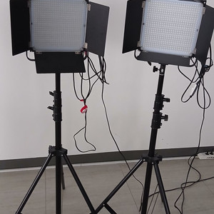 촬영용 LED 조명 2대 (스탠드 포함)