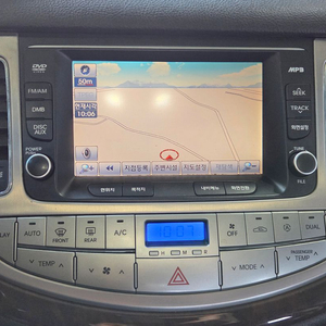 제네시스BH AV 네비게이션 모니터 & 공조기 965633M800 팝니다 이미지