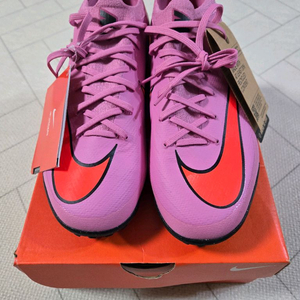 (미사용)나이키 줌베이퍼16 프로 270mm 풋살화 팝니다