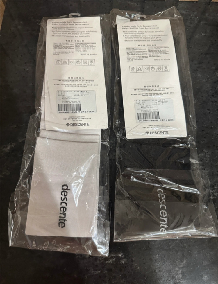 새상품 데상트 골프 니삭스 검정양말--3