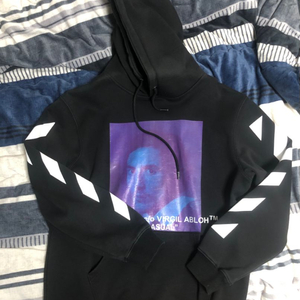 오프화이트 후드티 이미지