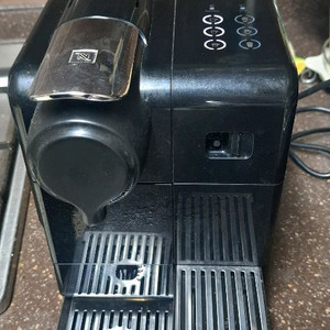 네스프레소 커피머신