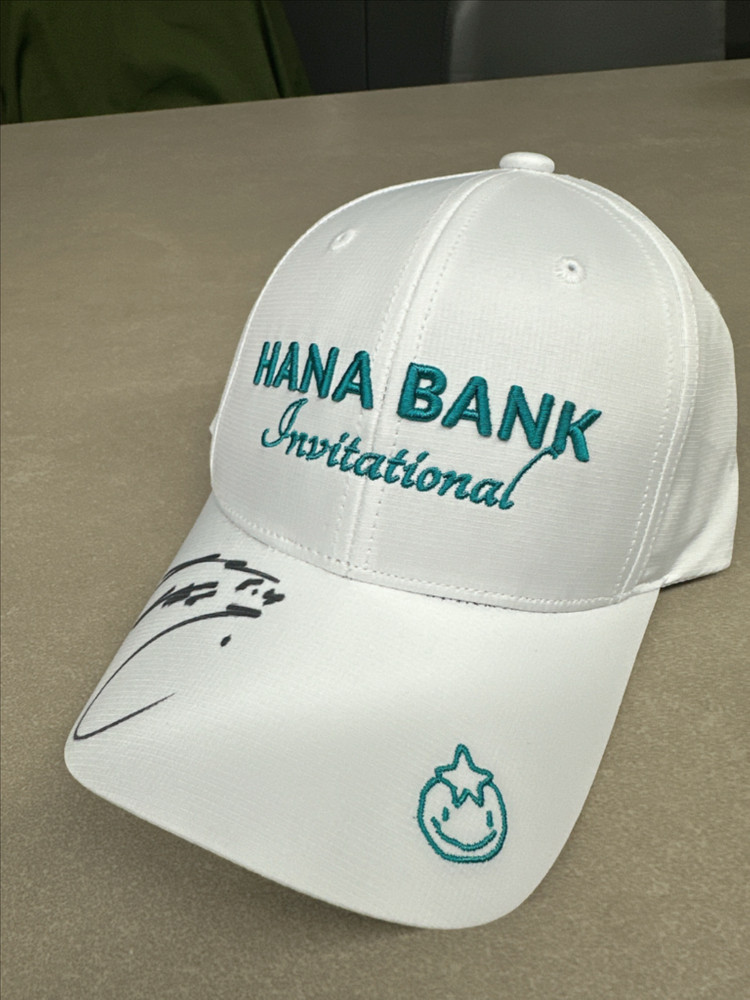 하나은행 인비테이셔널 골프대회 박상현프로 싸인 골프모자--1